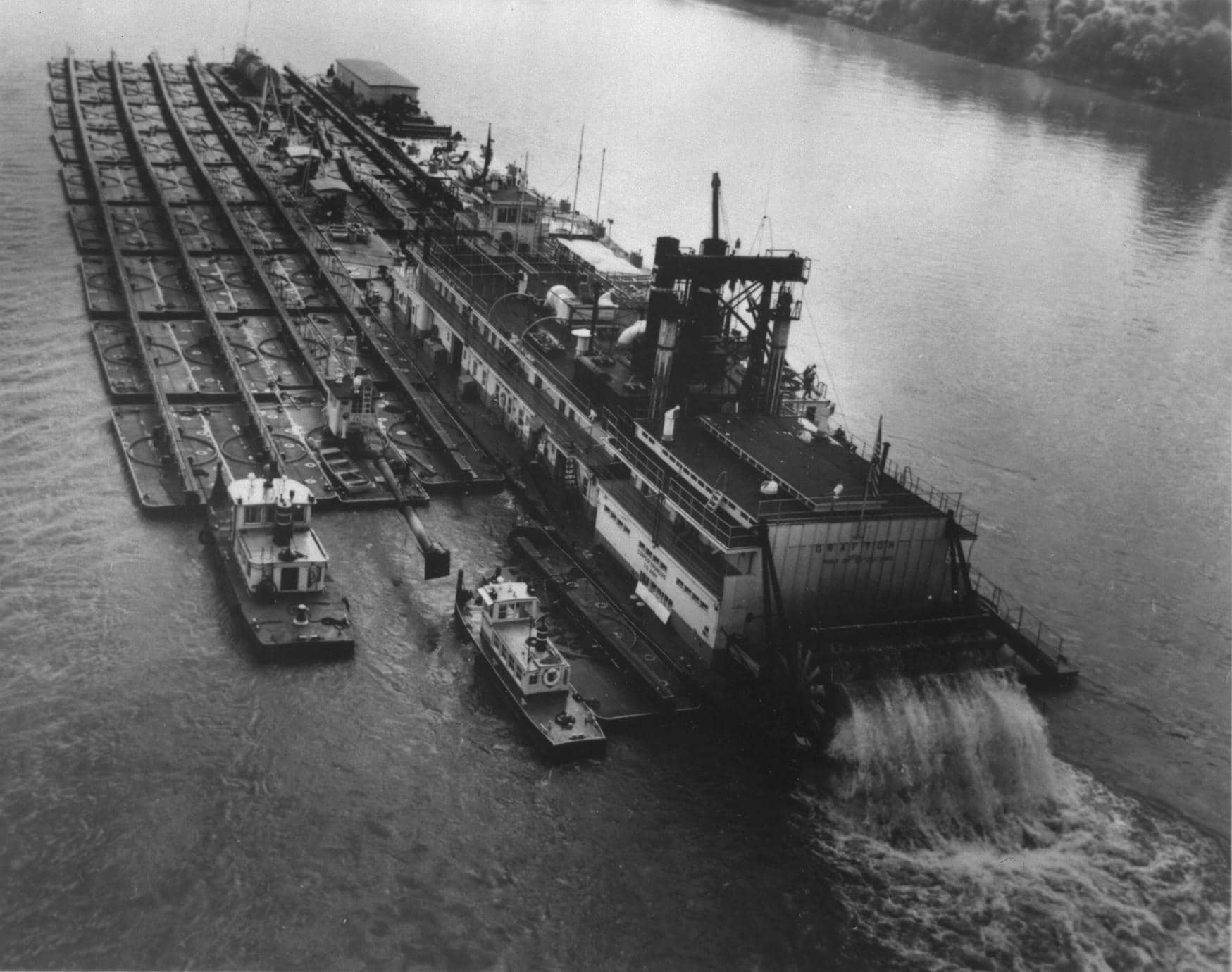 Dredge 32 (Grafton) Mike Hooks, LLC